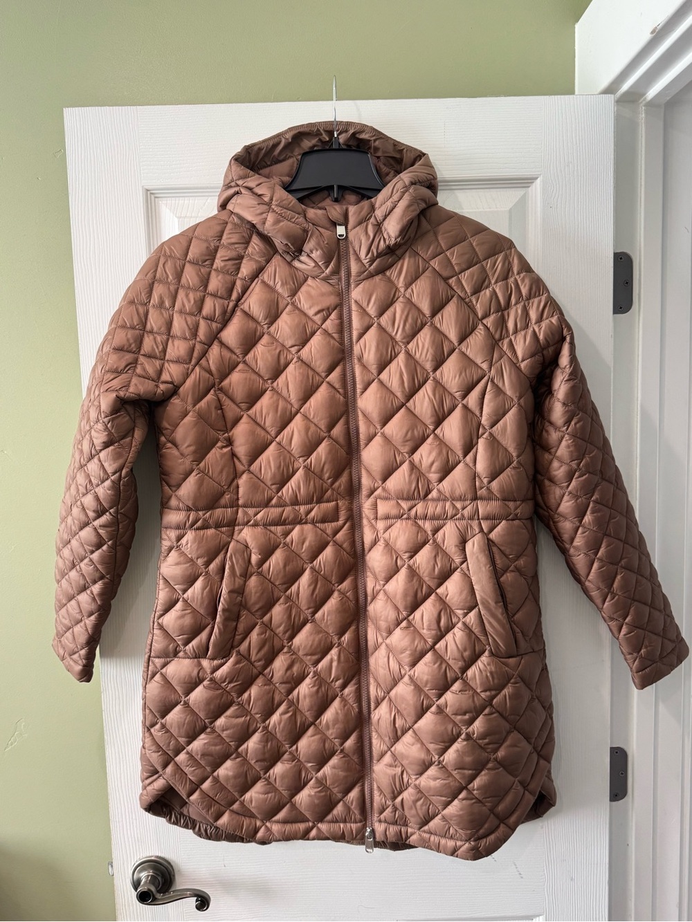 Athleta Whisper Featherless Parka
